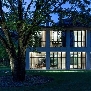 Porro - Single-family house with Porro design in the green of Franciacorta