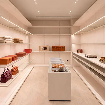 Porro - Porro walk-in wardrobes for a private villa in Shenzhen