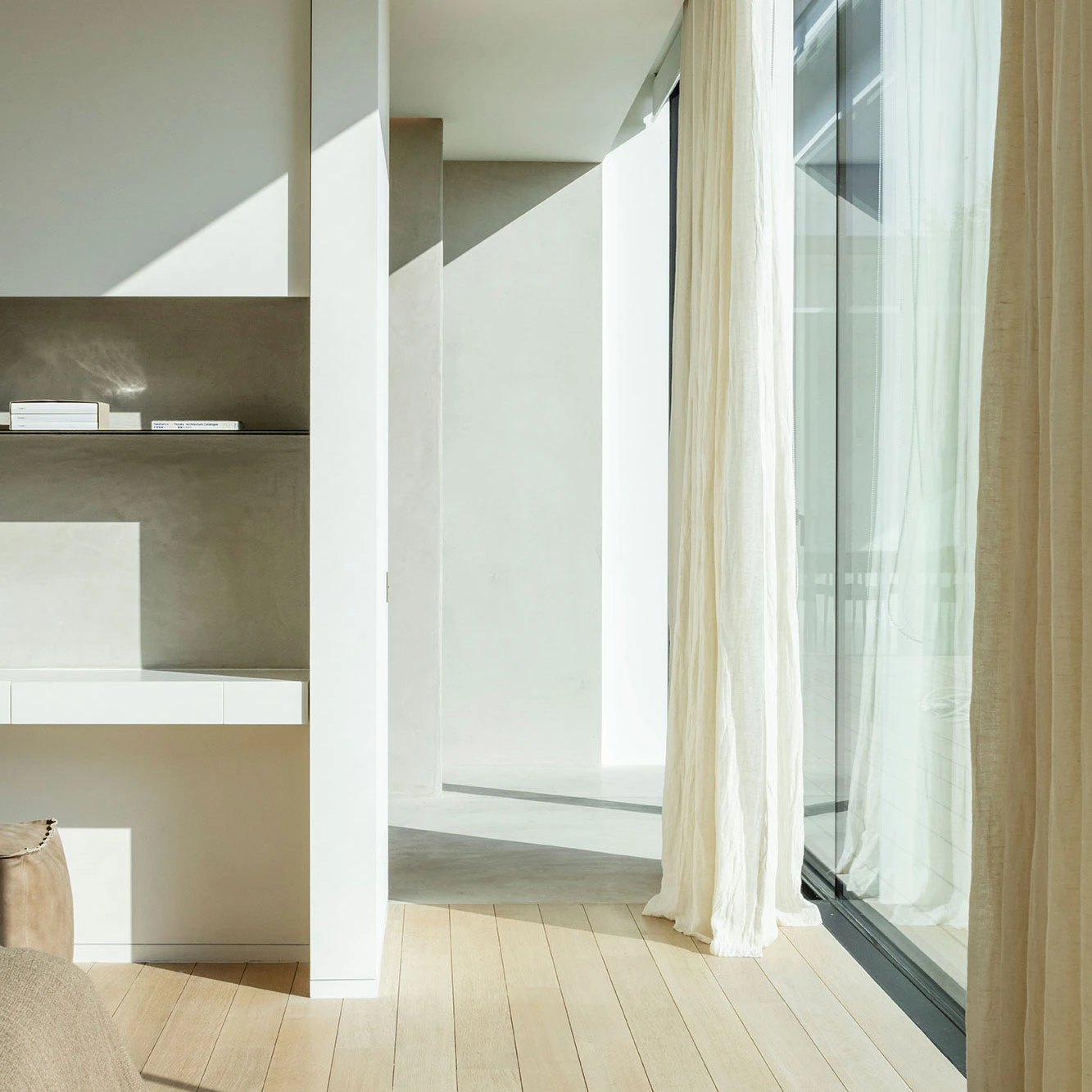 Porro, image:contract_immagini - Porro Spa - PORRO_Private-Villa-Belgio_MODERN-LOAD-IT