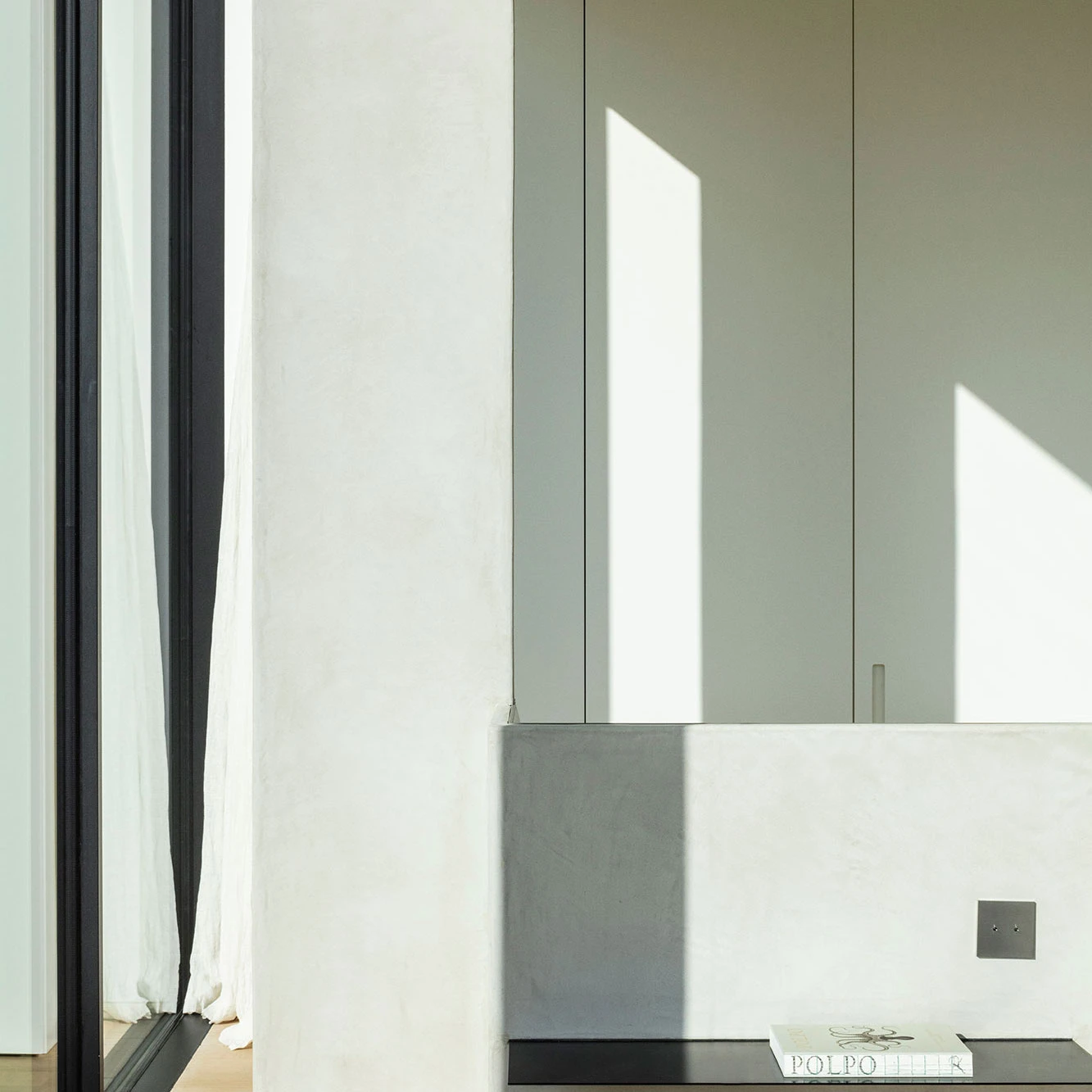 Porro, image:contract_immagini - Porro Spa - PORRO_Private-Villa-Belgio_STORAGE