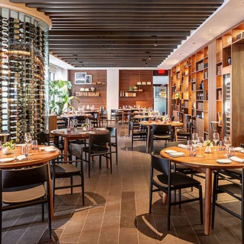 Porro, image:contract_immagini - Porro Spa - The charm of Italian design signed by Porro in the new Toscana Divino restaurant in Miami