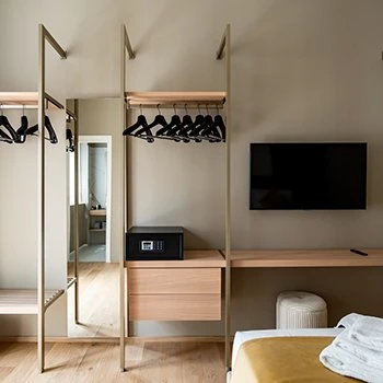 Porro, image:contract_immagini - Porro Spa - Porro's design captures the essence of Milanese style