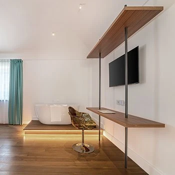 Porro, image:contract_immagini - Porro Spa - The Boutique Mast system for the suites of Palazzo Martinelli