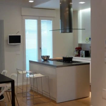 Porro, image:contract_immagini - Porro Spa - Ram table, Spindle stool