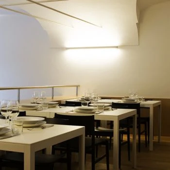 Porro, image:contract_immagini - Porro Spa - Neve Chairs, Fractal tables