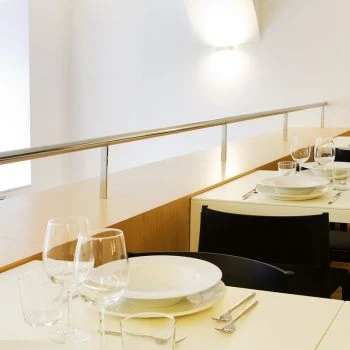 Porro, image:contract_immagini - Porro Spa - Neve Chairs, Fractal tables