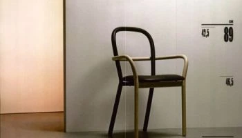Porro - The Gentle chair has the right numbers for Case da Abitare