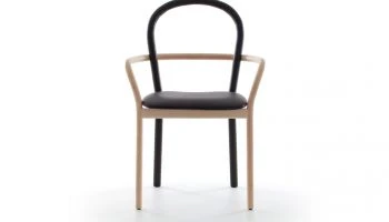 Porro - FuoriSalone - Gentle at the  “100 CUSCINI X 100 SEDIE” exhibition