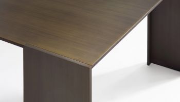 Porro - New burnished brass finish for Metallico table