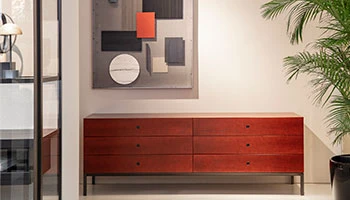 Porro - The house is tinged with red