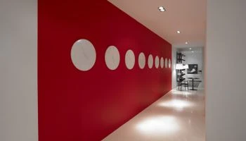 Porro - Porro presents the new “Sundial” wall clock by Front