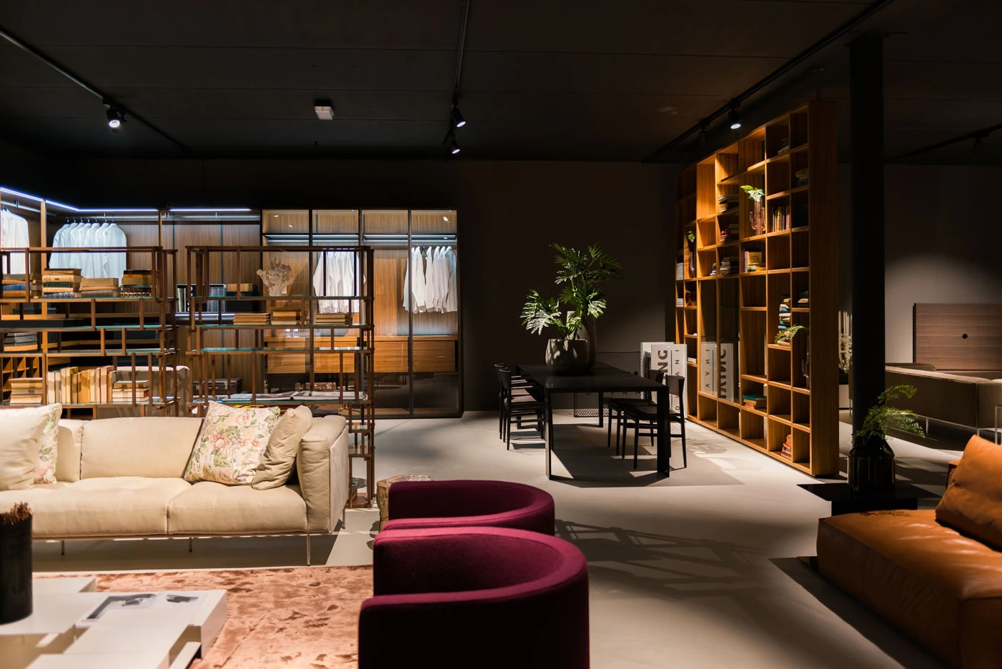 Porro, image:news_immagini - Porro Spa - New showroom Hora Interiors, Holland Opening: 9 October 2015