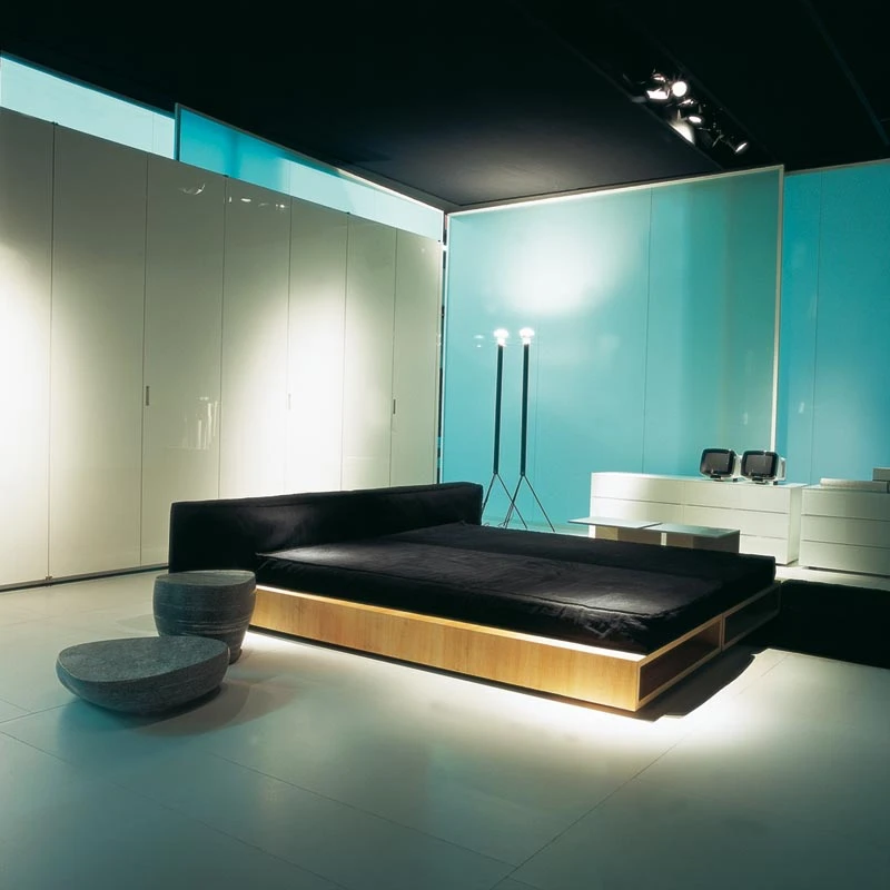 Porro, image:news_immagini - Porro Spa - Salone del Mobile Milan 2005. The value of detail
