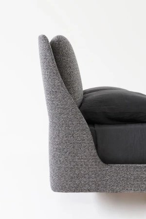 Porro, image:news_immagini - Porro Spa - Makura bed by Piero Lissoni