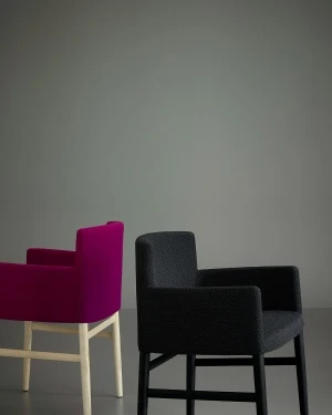 Porro, image:news_immagini - Porro Spa - <p>Pioggia chair by Piero Lissoni</p>