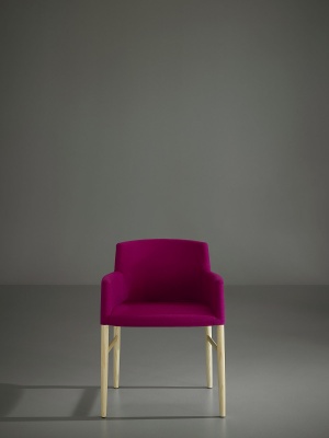 Porro, image:news_immagini - Porro Spa - <p>Pioggia chair by Piero Lissoni</p>