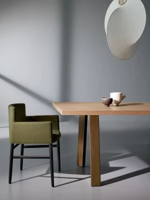 Porro, image:news_immagini - Porro Spa - <p>Pioggia chair by Piero Lissoni</p>