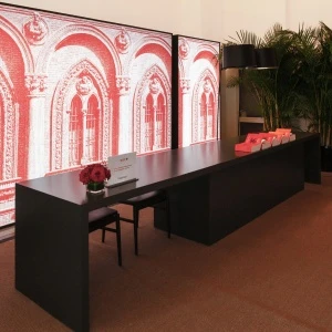 Porro, image:news_immagini - Porro Spa - <p>Porro per la Red Lounge del Salone del Mobile di&nbsp;Shanghai&nbsp;</p>