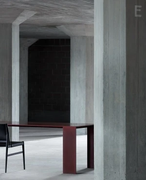 Porro, image:news_immagini - Porro Spa - Garisenda wooden frame