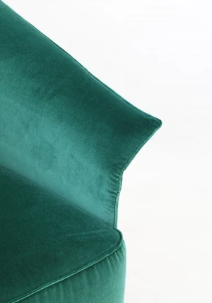 Porro, image:news_immagini - Porro Spa - Kite armchair in green velvet