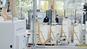 Porro, image:news_immagini - Porro Spa - <p>安全，高效率，团队精神，整洁美观：Porro重启生产线</p>