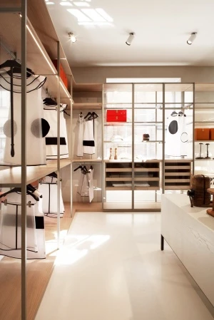 Porro, image:news_immagini - Porro Spa - 2021 News: Storage wardrobes and dressing rooms by Piero Lissoni + Porro Research Centre - Interview