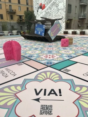 Porro, image:news_immagini - Porro Spa - MARIA PORRO NELL’ISTALLAZIONE “LE ICONE DI MILANO, L’ARTE DI METTERSI IN GIOCO”