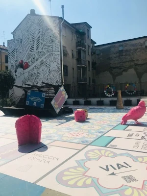 Porro, image:news_immagini - Porro Spa - MARIA PORRO NELL’ISTALLAZIONE “LE ICONE DI MILANO, L’ARTE DI METTERSI IN GIOCO”