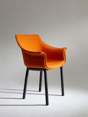 Porro, image:news_immagini - Porro Spa - Draped Chair, design Front