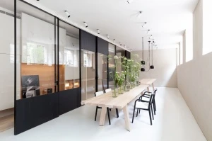 Porro, image:news_immagini - Porro Spa - Porro @ Fuorisalone 2022 _ Showroom Porroduriniquindici