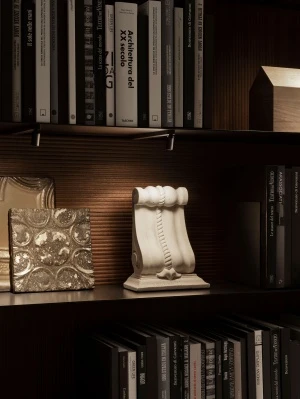 Porro, image:news_immagini - Porro Spa - Un classico che si rinnova: libreria Load-it, designed by Wofgang Tolk