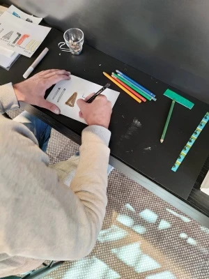 Porro, image:news_immagini - Porro Spa - PorroLondon - Live performance by illustrator Tommaso Nava/ Sfelab