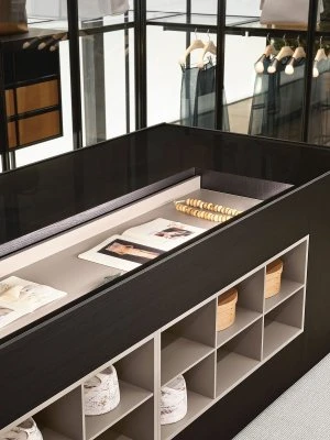 Porro, image:news_immagini - Porro Spa - Storage system of wardrobes and walk-in closets, design By Piero Lissoni + CRS Porro