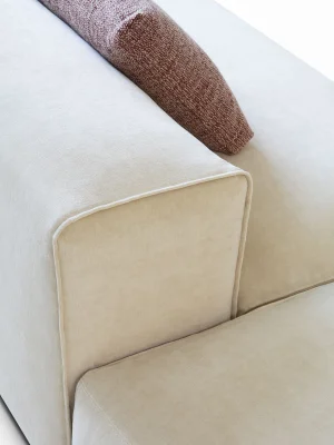 Porro, image:news_immagini - Porro Spa - Cargo sofa, Design Christophe Pillet, 2025