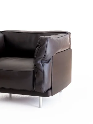 Porro, image:news_immagini - Porro Spa - Biscuit sofa and armchair, Design Piero Lissoni