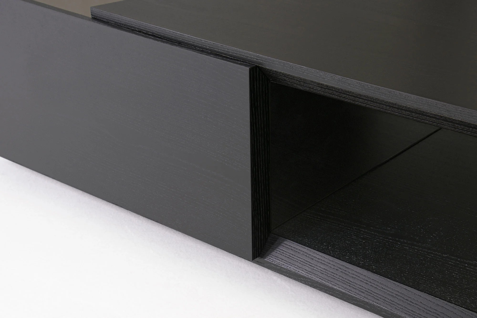 Porro, image:TWIN LOW TABLE, designed by Dordoni Studio - 