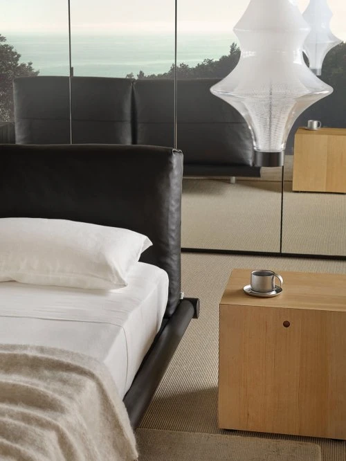 Porro, image:prodotti - Porro Spa - Comodino Offshore