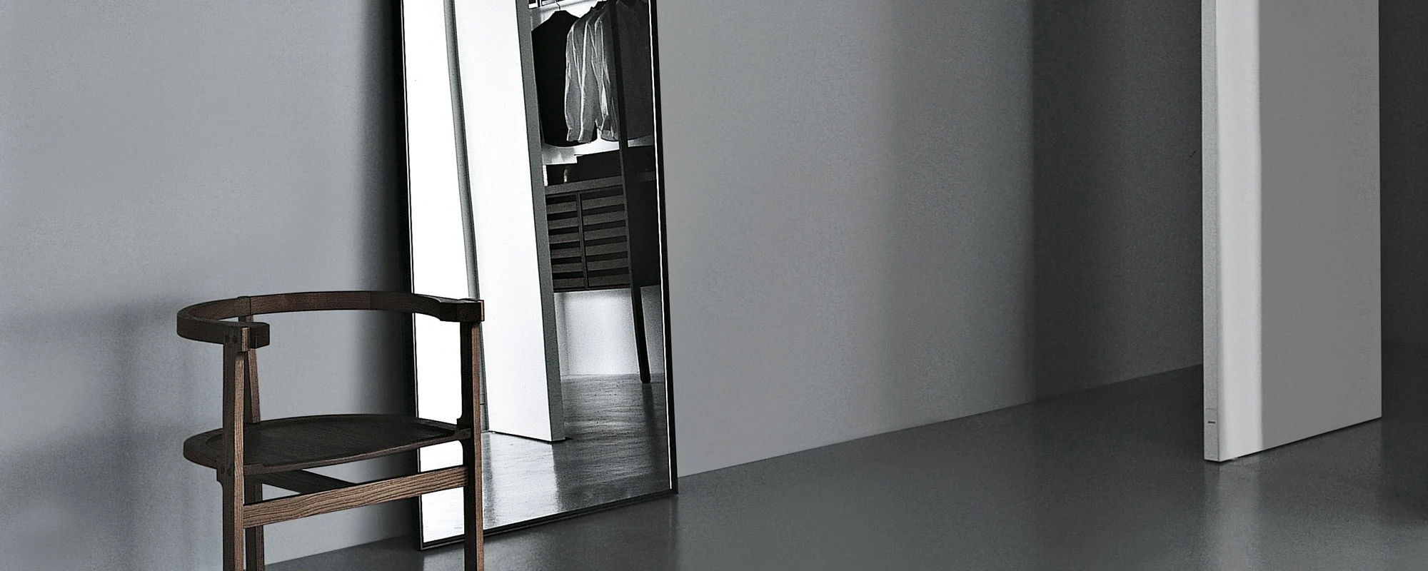 Porro - 20160329-14450-reflection_slider.webp