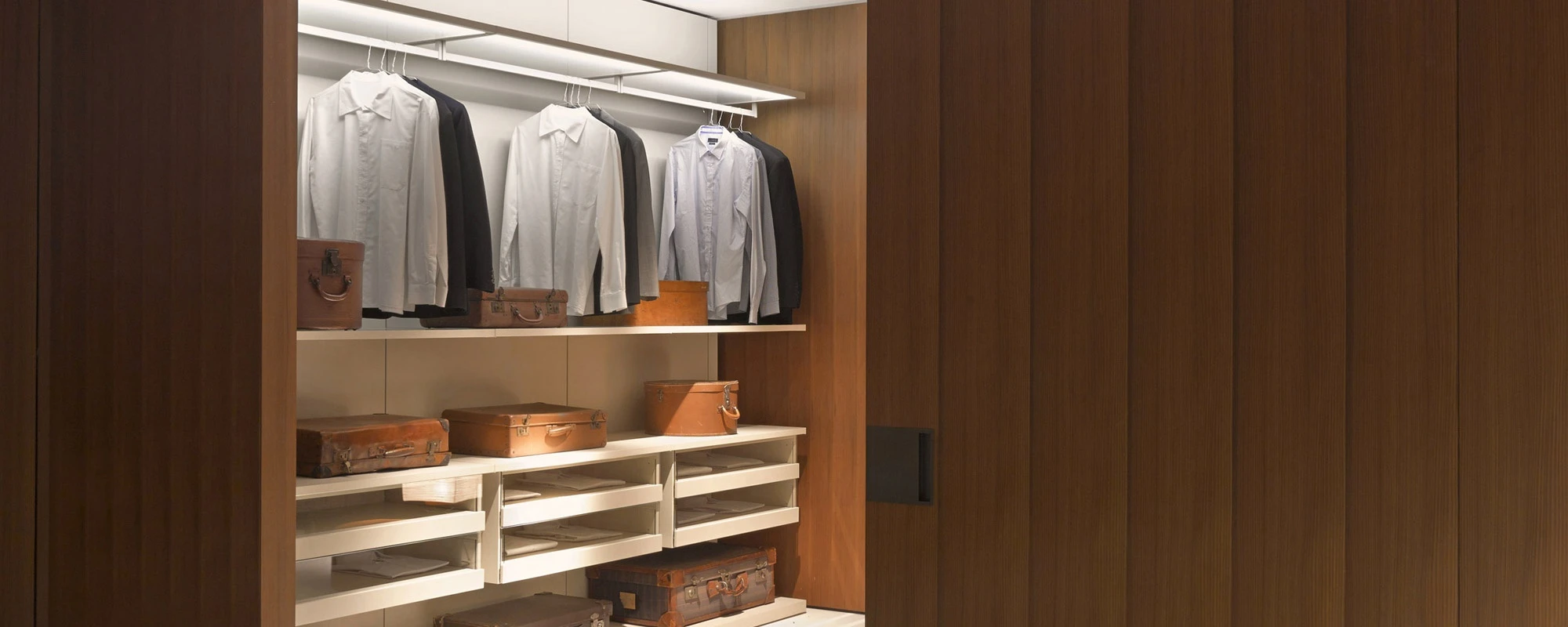 Porro - 20160329-14470-shift_slider.webp